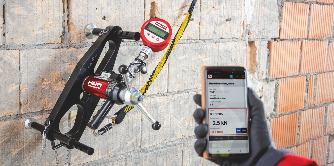 Equipo de ensayos en obra para anclajes en mampostería/hormigón con transferencia de datos inalámbrica al smartphone