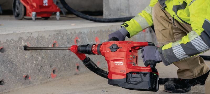Martillo perforador a batería TE 60-22 Potente martillo perforador a batería SDS Max (TE-Y) con sistema de reducción activa de la vibración (AVR) y control activo del par (ATC) para tareas de taladro y cincelado en hormigón de carga pesada (Nuron) Aplicaciones 1