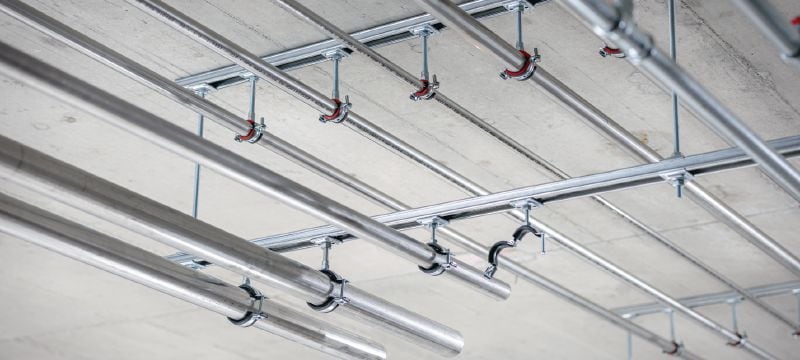 Abrazadera de tuberías de cierre rápido de carga ligera MP-L-I Abrazadera de tuberías zincada con aislamiento acústico y cierre rápido para una alta productividad en aplicaciones de carga ligera Aplicaciones 1