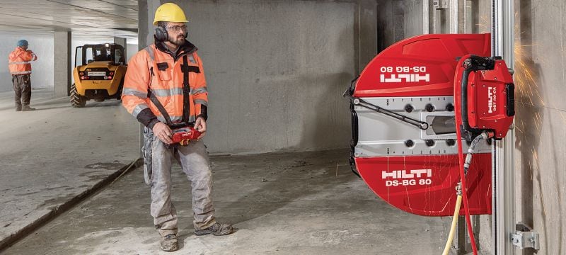 Hoja de sierra mural SPX MCL Equidist (60H: válida para sistemas Hilti y Husqvarna®) Hoja de sierra mural (15 kW) de alto desempeño que ofrece una elevada velocidad de corte y mayor duración en concreto reforzado (eje de 60H válido para las sierras murales de Hilti y Husqvarna®) Aplicaciones 1