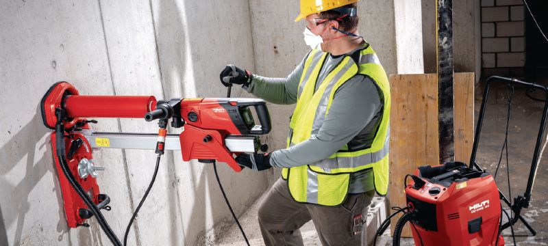 Corona DD 150-U Versátil máquina de taladro con diamante para tareas manuales o con columna de taladro de orificios de 8-162 mm (5/16 - 6-3/8) de diámetro Aplicaciones 1
