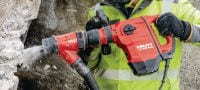 Martillo rompedor TE 500-AVR SDS-Max Martillo rompedor versátil SDS Max (TE-Y) para tareas de cincelado ligero en hormigón y mampostería con sistema de reducción activa de la vibración (AVR) Aplicaciones 2